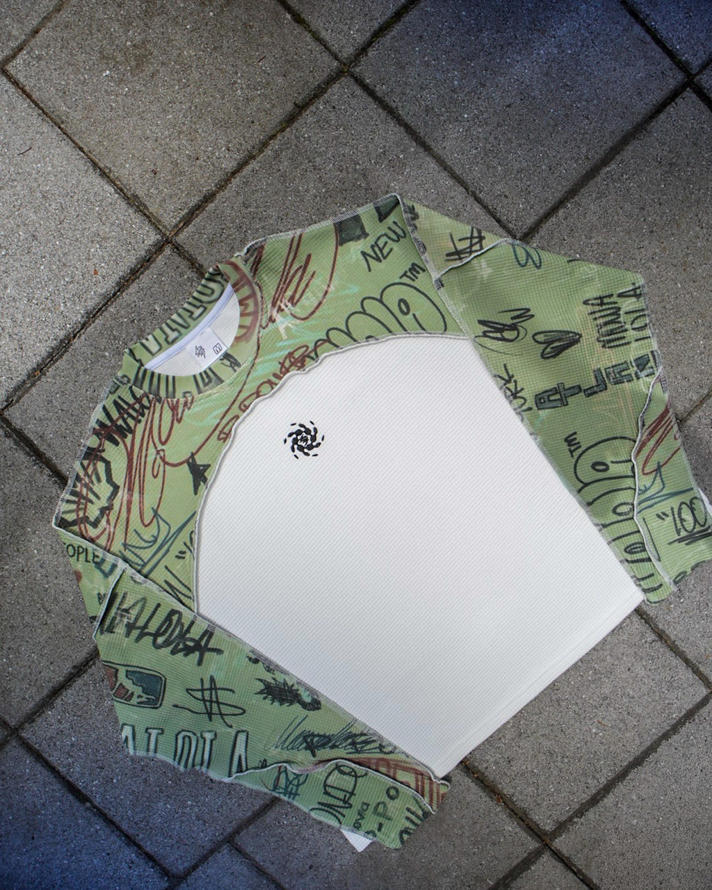 NY GRAFFITI WAFFLE-KNIT