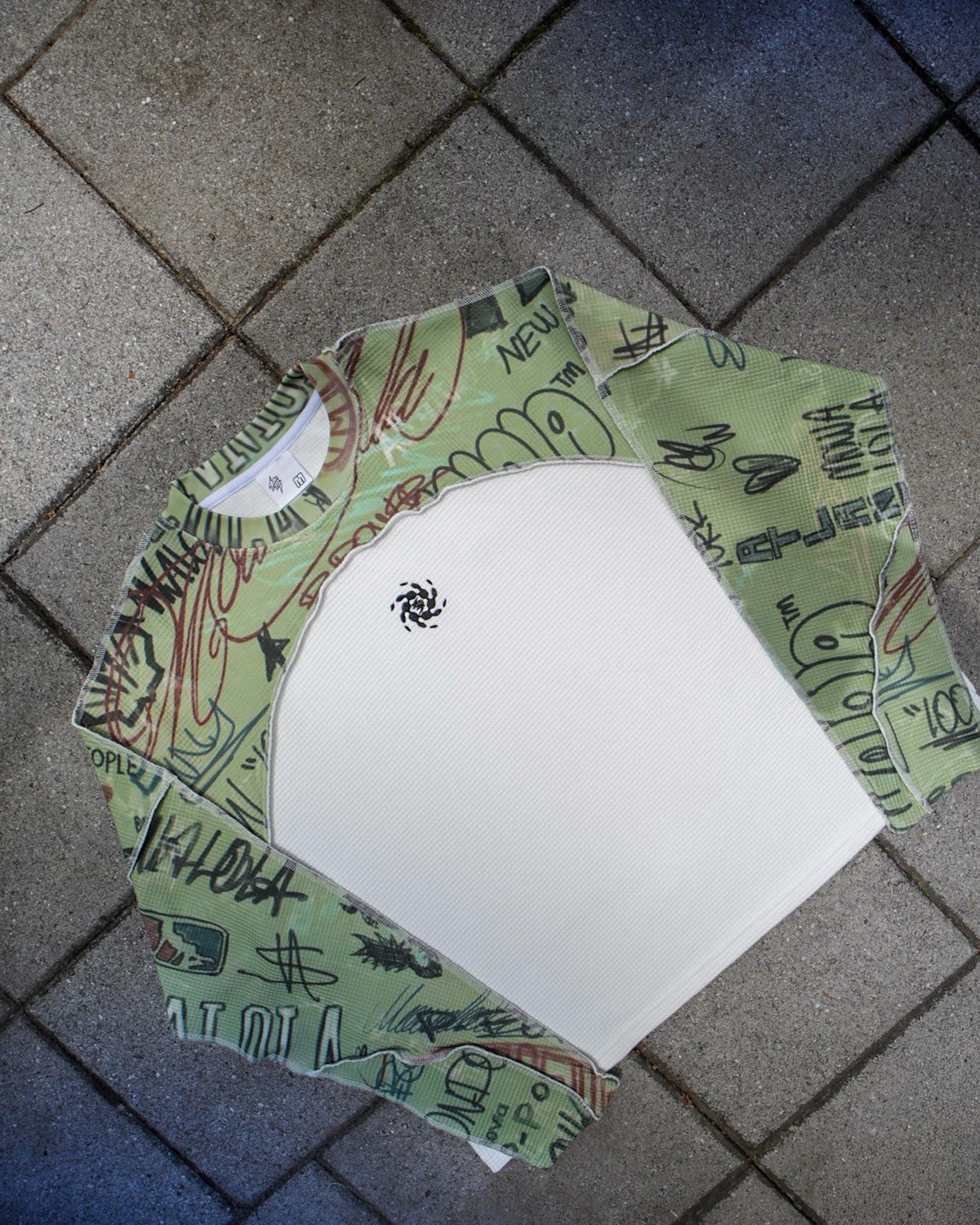 NY GRAFFITI WAFFLE-KNIT